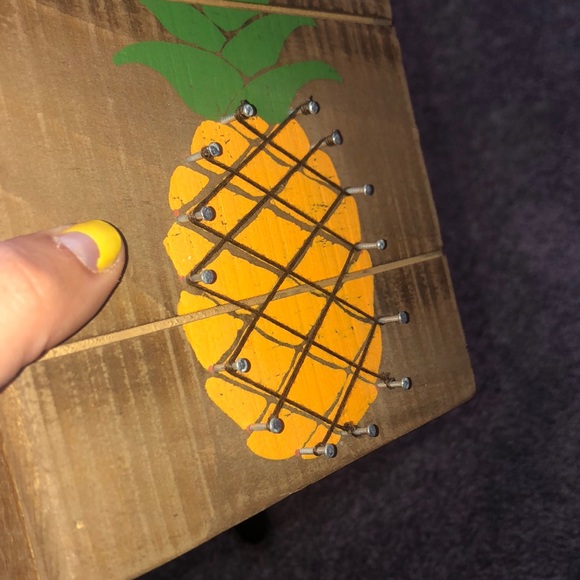 3D Pineapple Wall Hanging - Picture 3 of 4